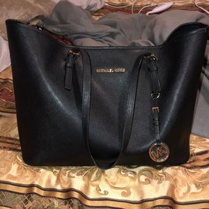 Micheal Kors handbag